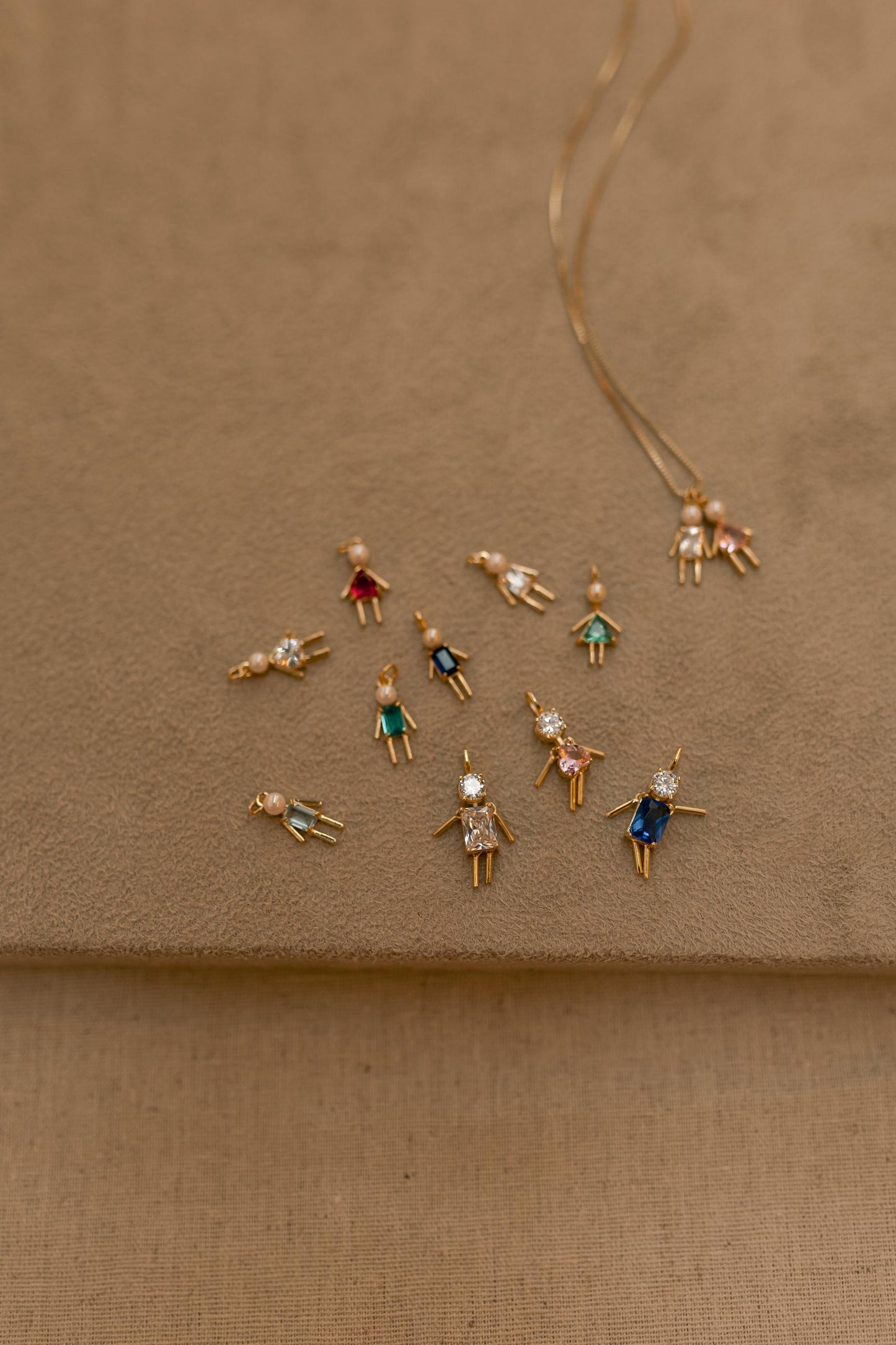 Colar Filhos com Pérolas Dourado