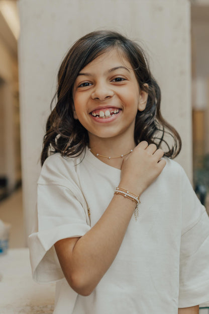 Pulseira Infantil de Pérolas Dourado