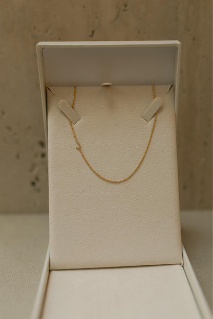 Choker Letra Dourado