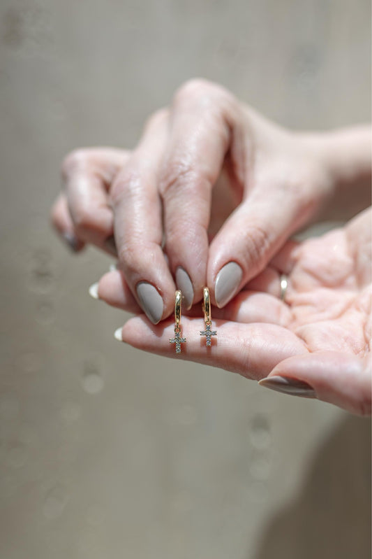 Brinco Argola Prata 925 Cruz Cravejada Moissanite Dourado