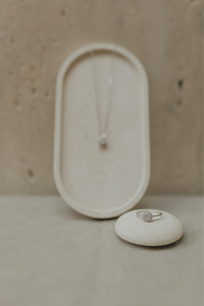 Anel Solitário Redondo Cravejado Prata 925 Ródio Branco