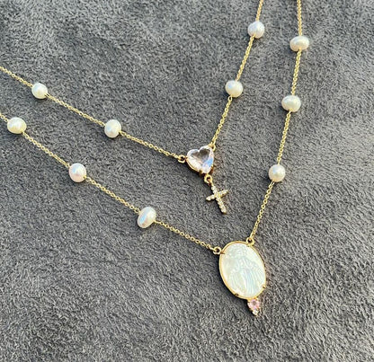 Colar Duplo Nossa Senhora das Graças Pérola Dourado