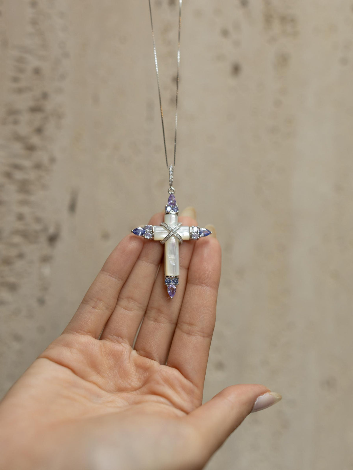 Colar  Crucifixo Madrepérola Tanzanita Prata 925 Ródio Branco