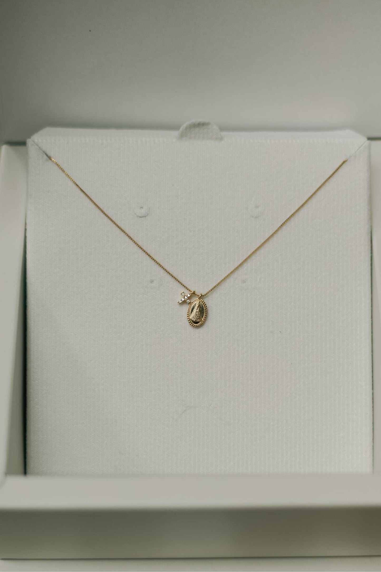 Colar Nossa Senhora Aparecida Cruz Cravejada Dourado