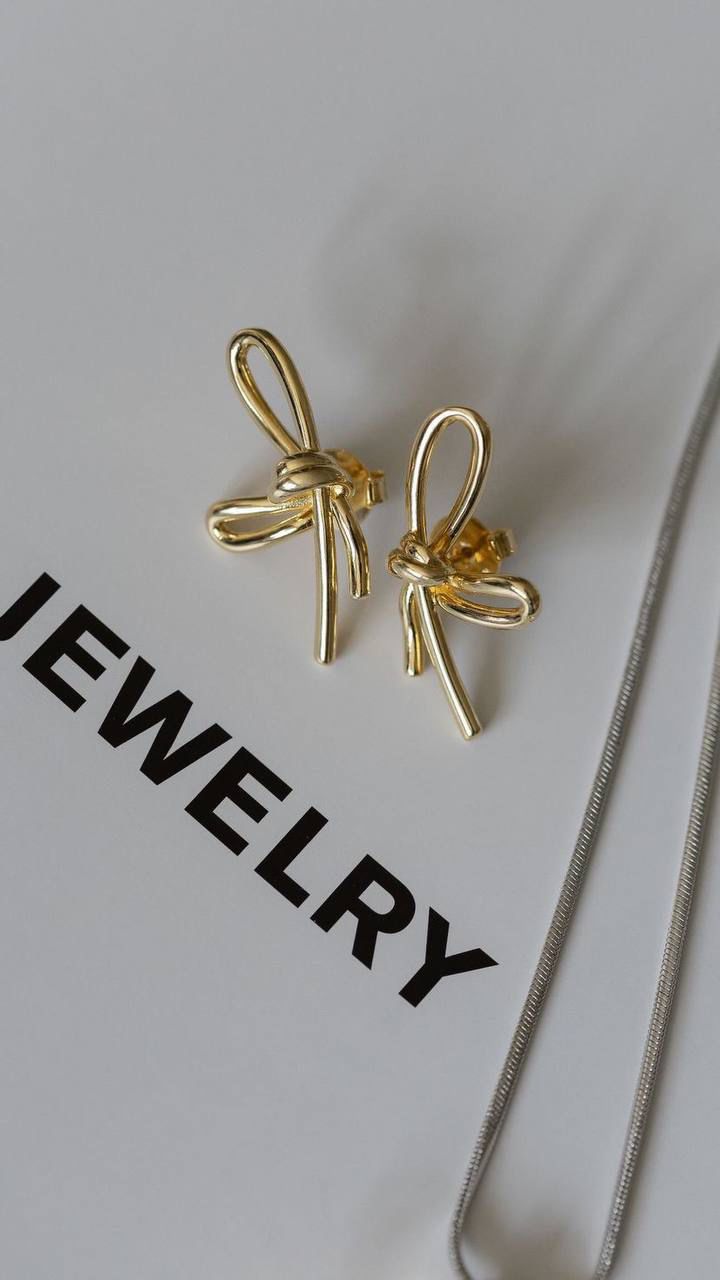 Brinco Laço Liso Dourado