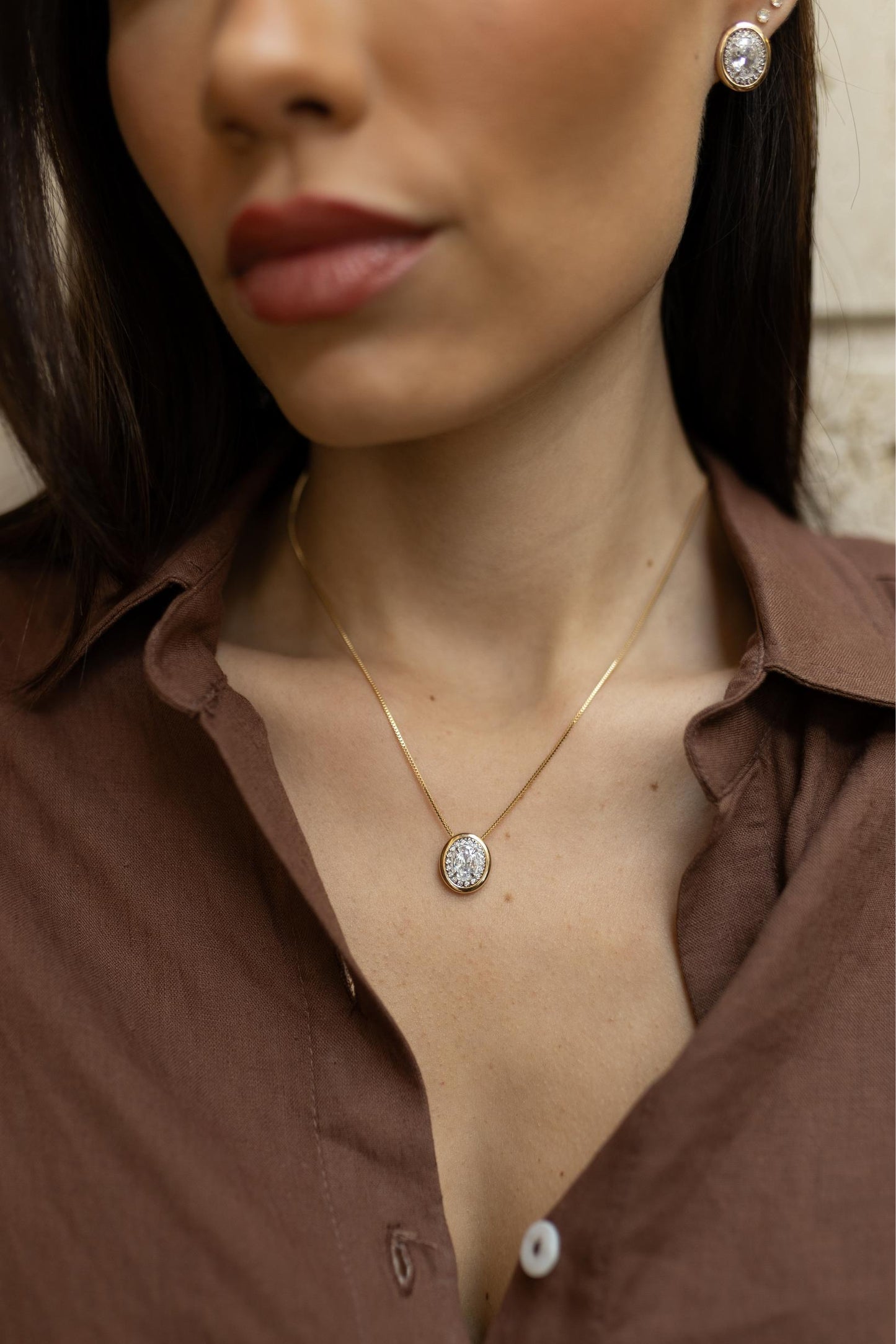 Colar Pavê Oval Dourado