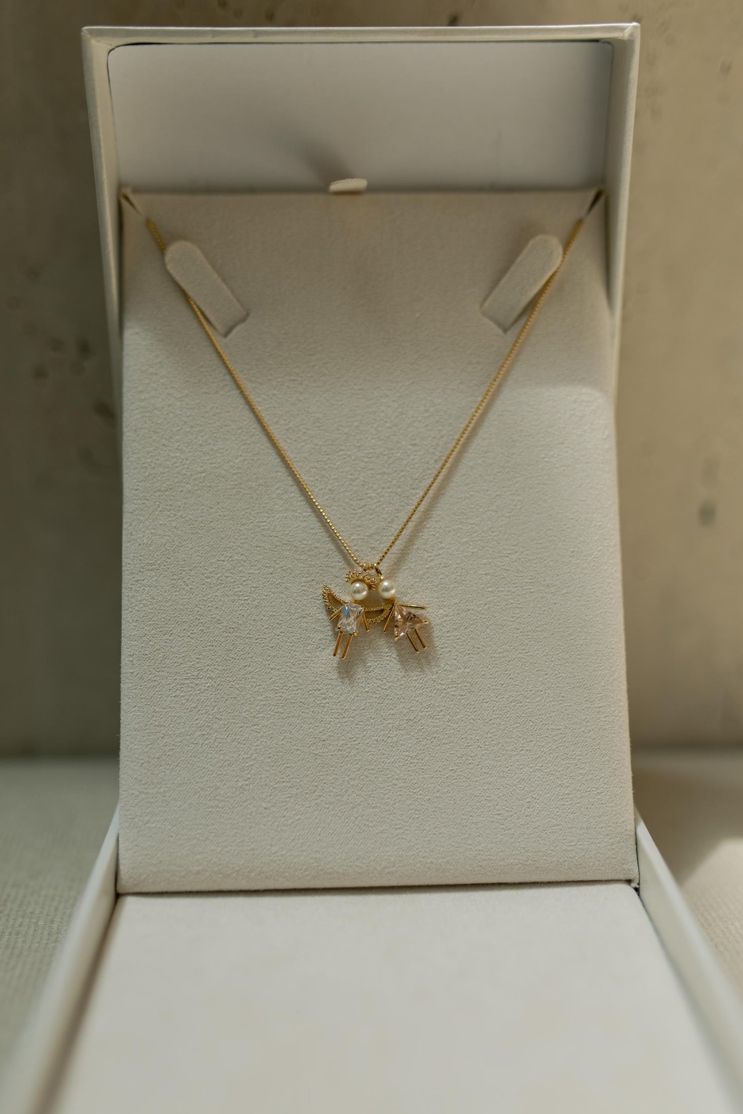 Colar Filhos com Pérolas Dourado