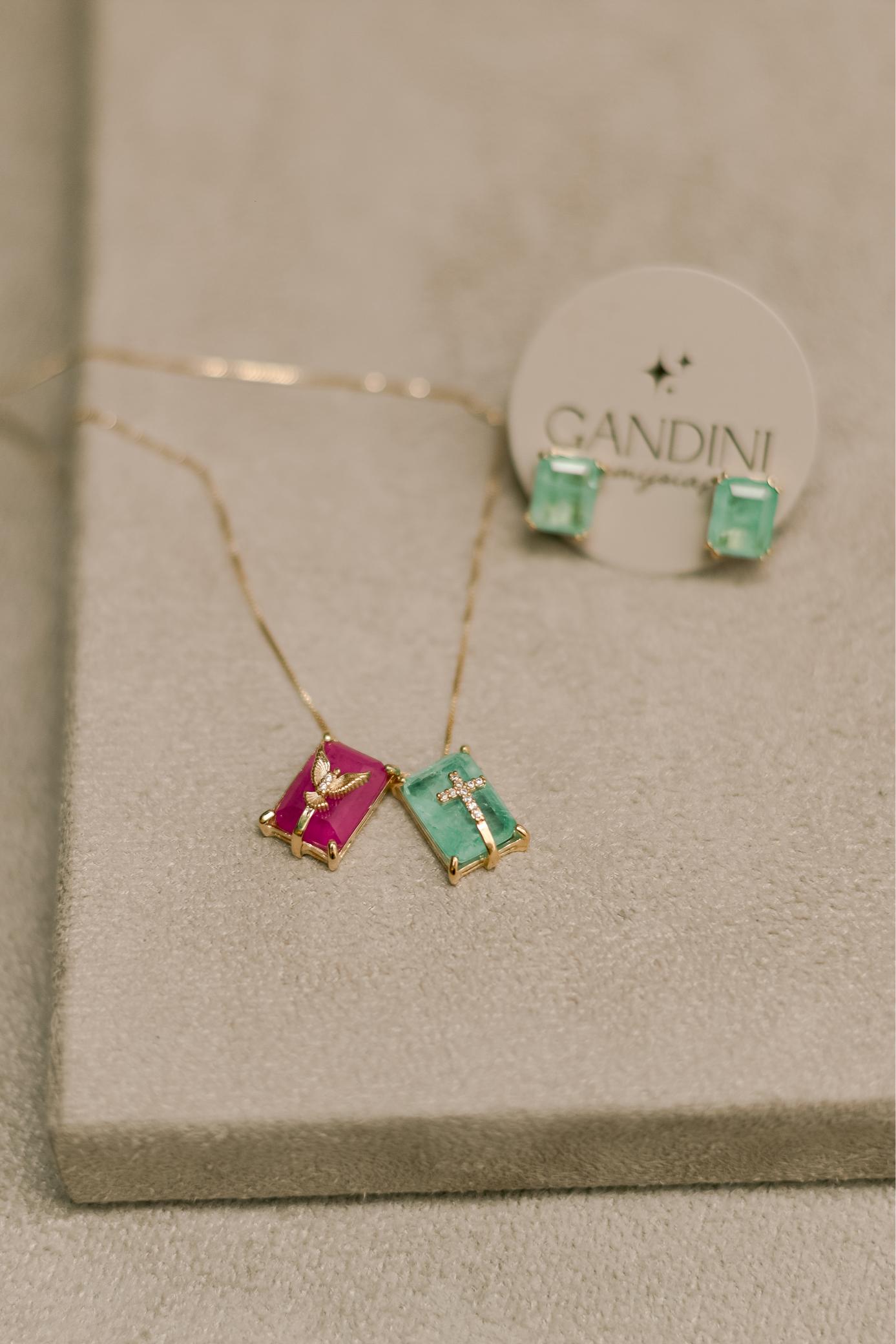 Colar Escapulário Pedras Fusion Dourado