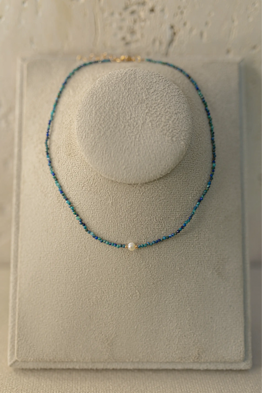 Colar Choker Crisocola com Pérola Natural Dourado