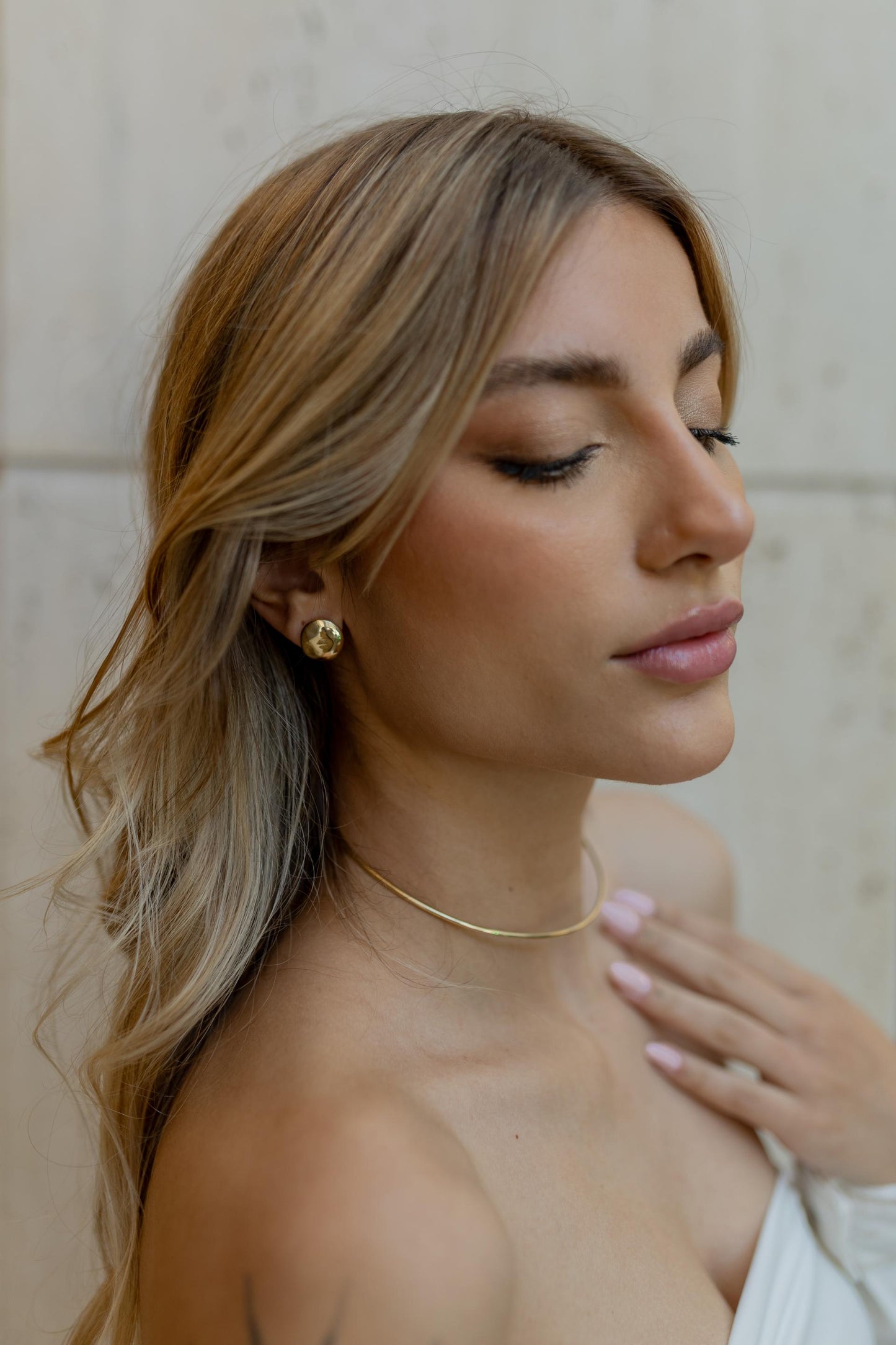 Brinco Botão Orgânico Flat Dourado