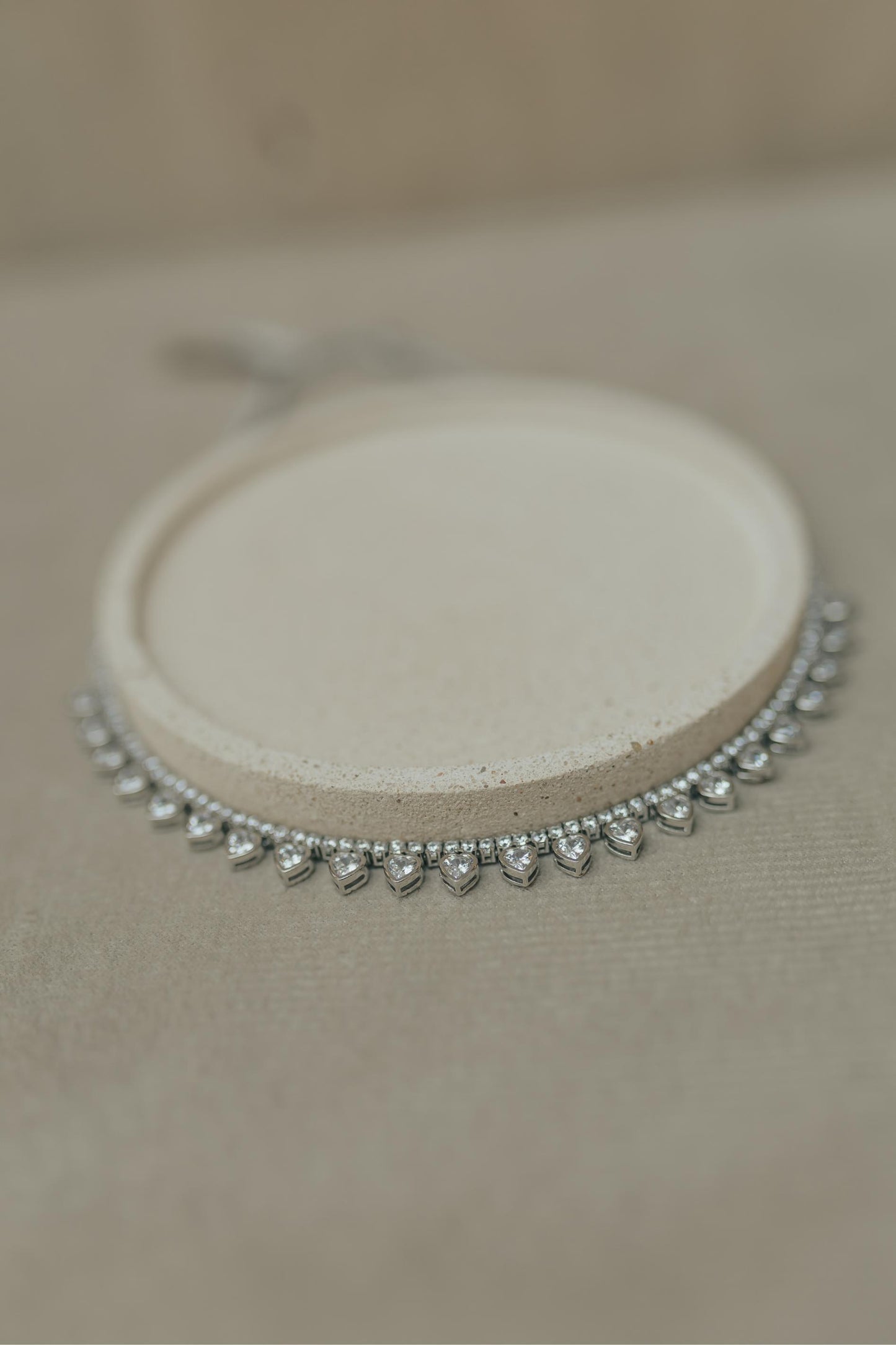 Colar Choker Riviera Corações Ródio Branco