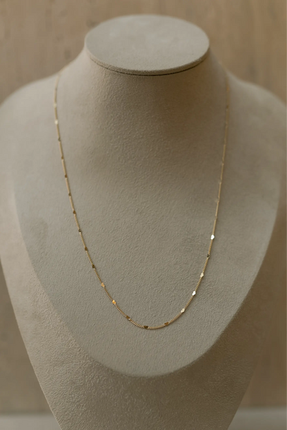 Colar Longo 80cm Mini Corações Lisos Dourado