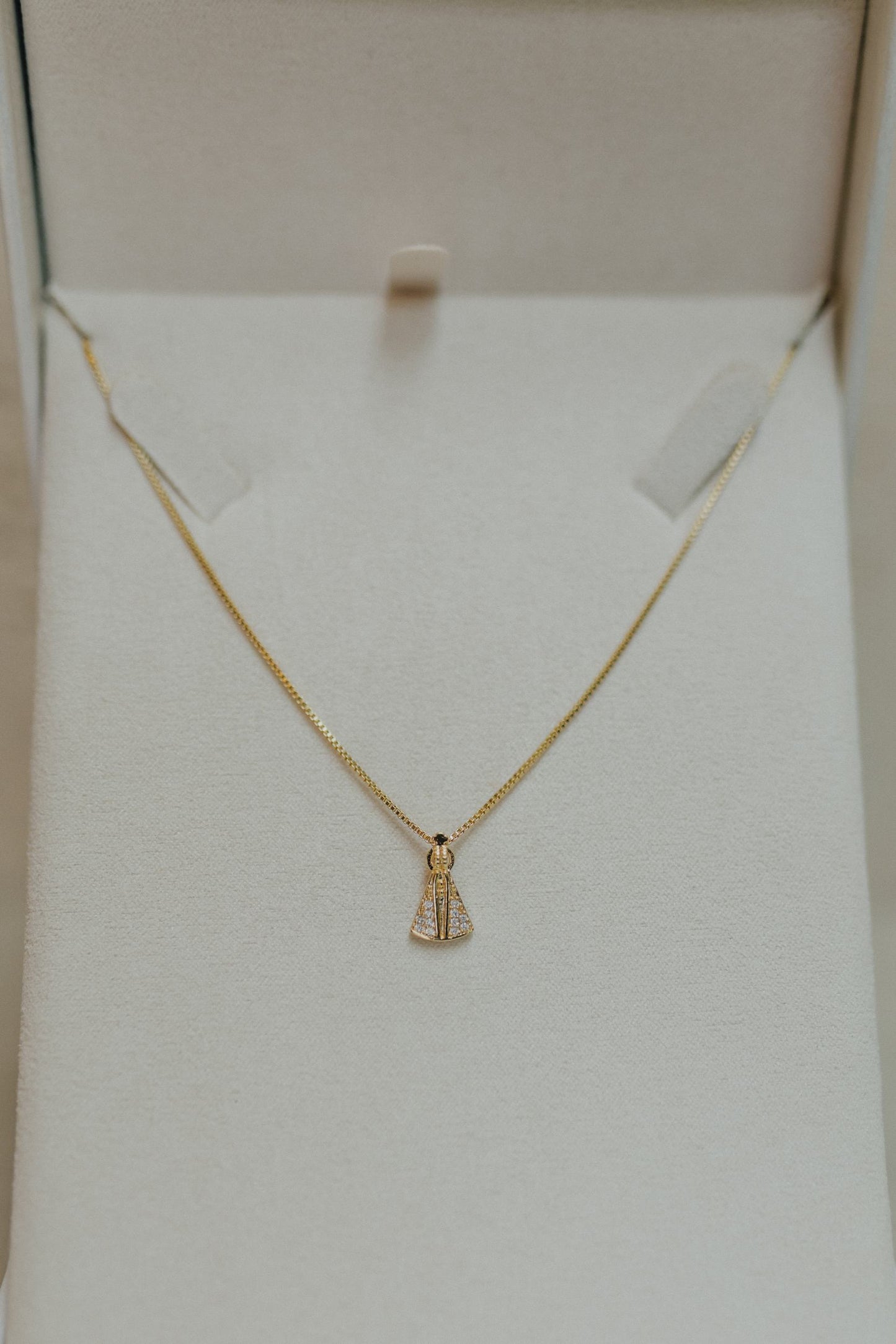 Colar Nossa Senhora Aparecida Mini Cristal Dourado
