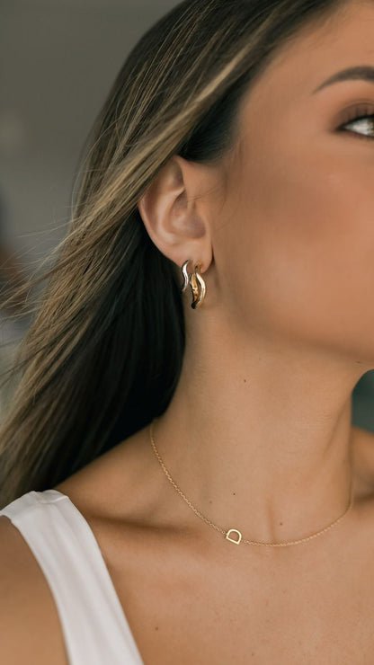 Choker Letra Dourado