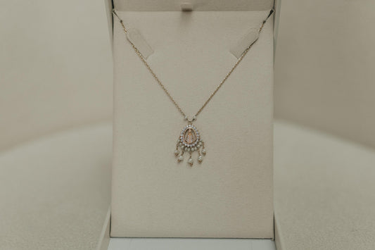 Colar Gota Cravejada Nossa Senhora Aparecida Pérola Dourado