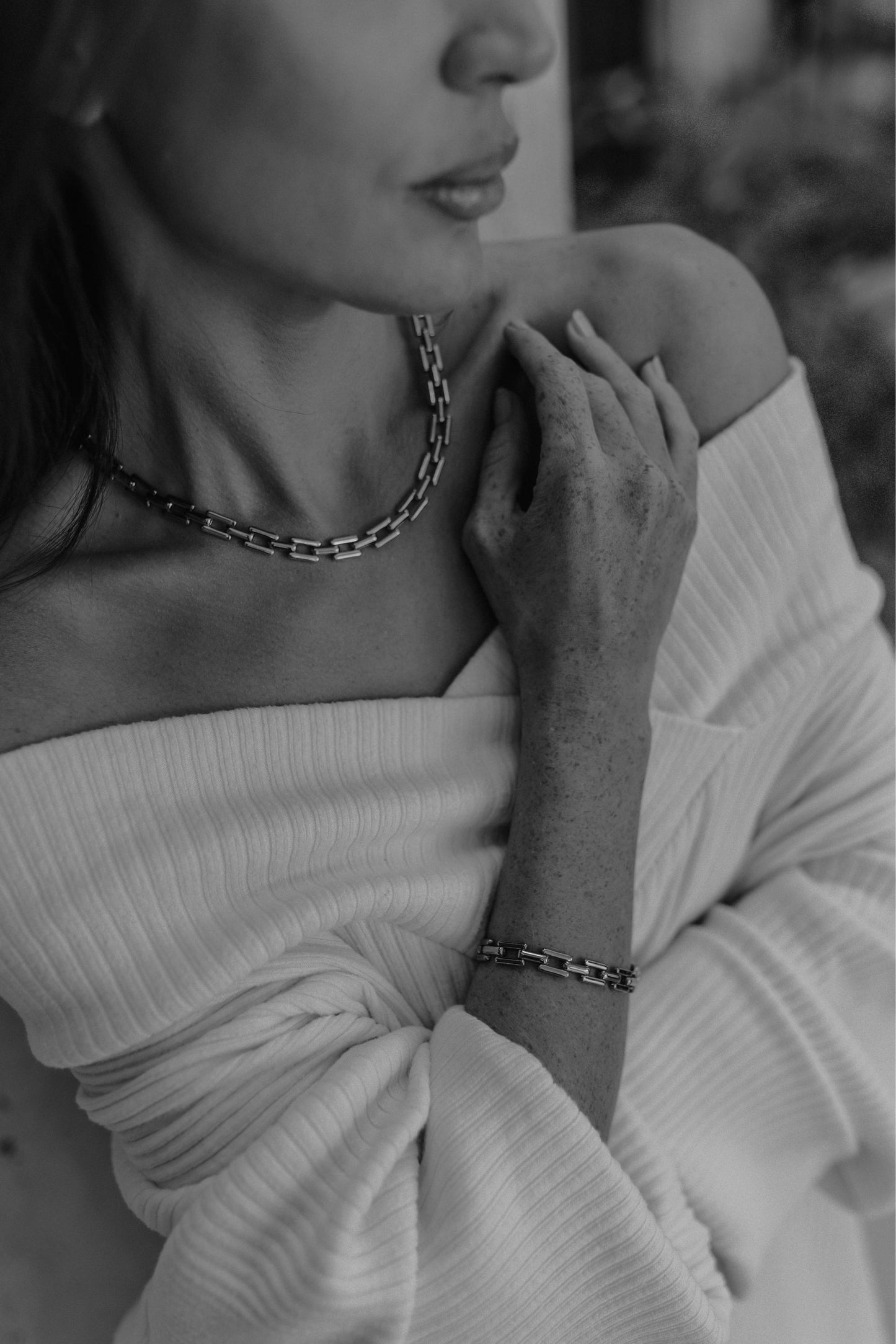 Colar Choker de Elos Dourado