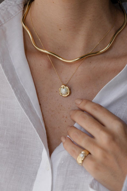 Colar Choker Aro Ondulado Dourado