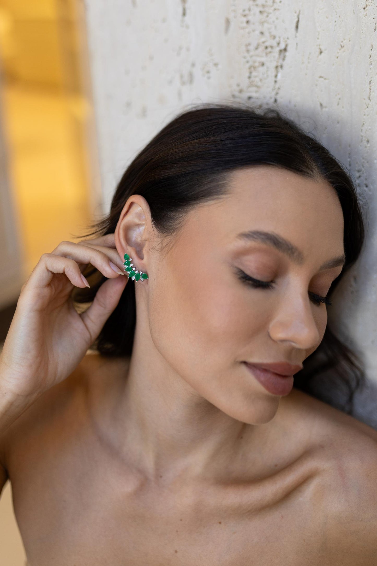 Brinco Ear Cuff Esmeralda  Ródio Branco